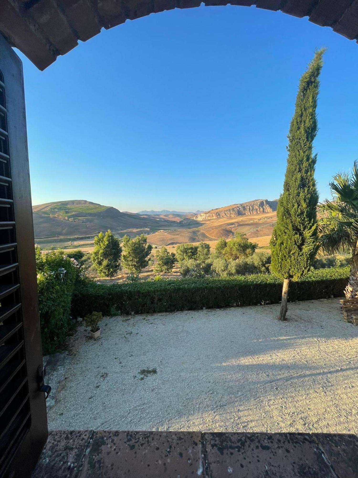 Ponte Calatrasi Agriturismo Roccamena Exterior foto