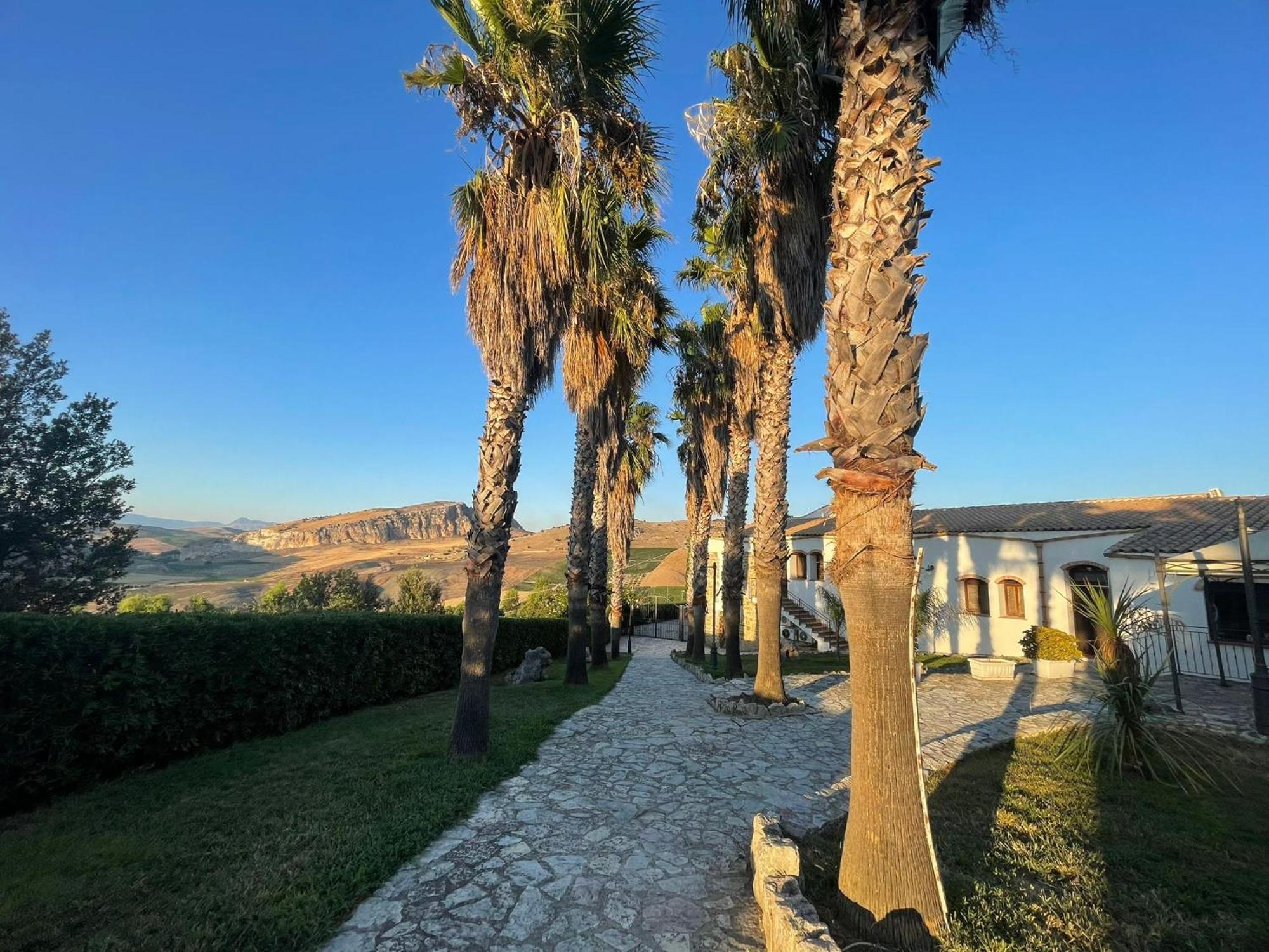 Ponte Calatrasi Agriturismo Roccamena Exterior foto