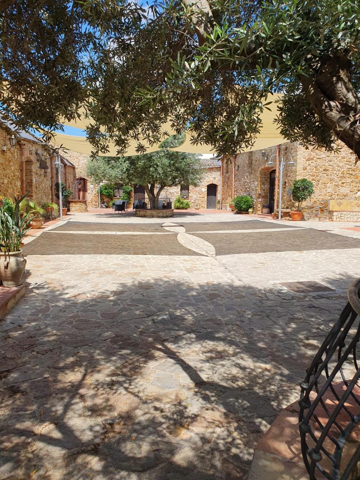 Ponte Calatrasi Agriturismo Roccamena Exterior foto
